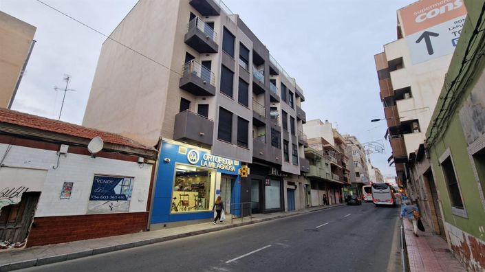 Image No.23-2 Bed Apartment for sale