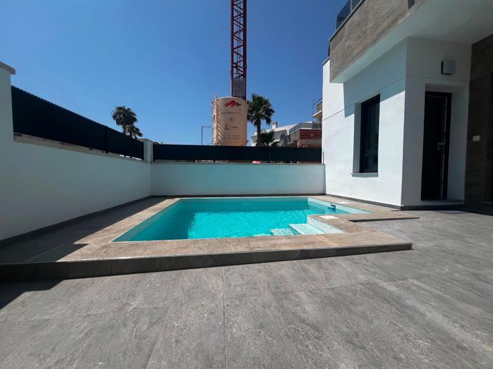 Image No.2-Villa de 3 chambres à vendre à Torrevieja