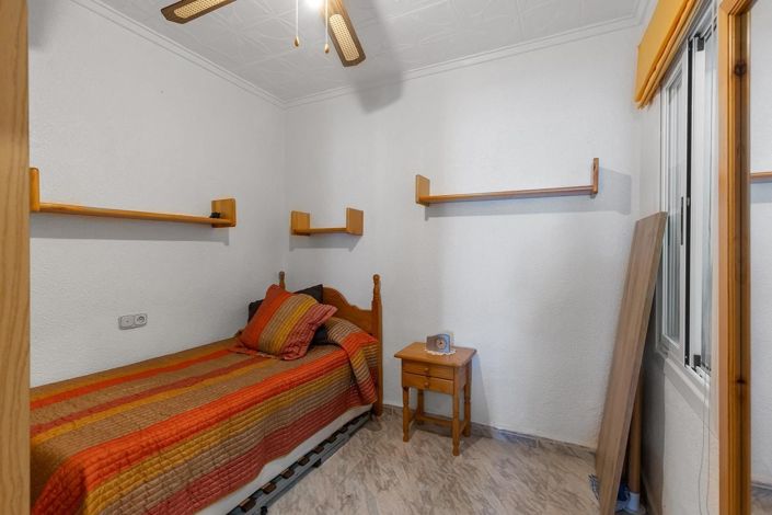 Image No.15-2 Bed Bungalow for sale