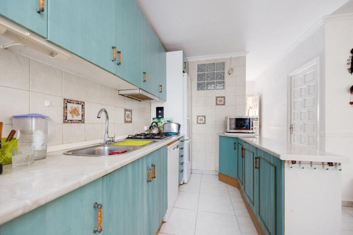 Image No.10-2 Bed House for sale