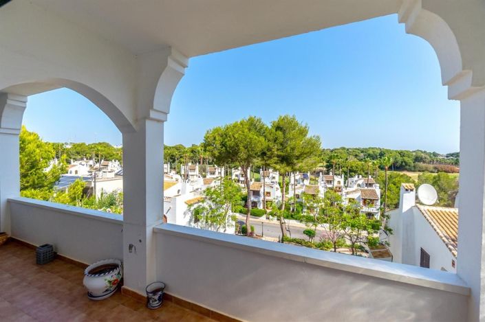 Image No.18-2 Bed House for sale