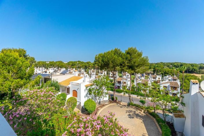 Image No.24-2 Bed House for sale