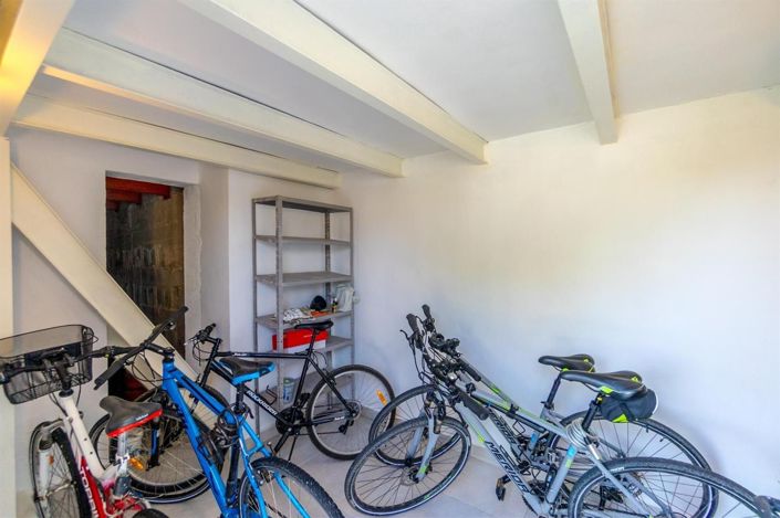 Image No.35-2 Bed House for sale