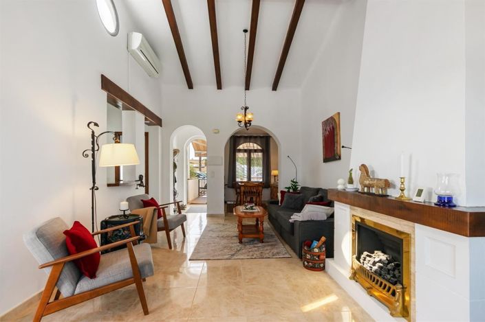 Image No.7-2 Bed House for sale