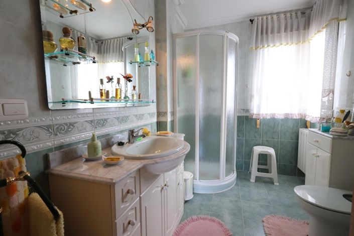 Image No.32-5 Bed Villa for sale