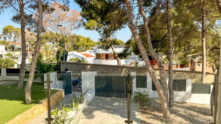 Image No.45-Villa for sale