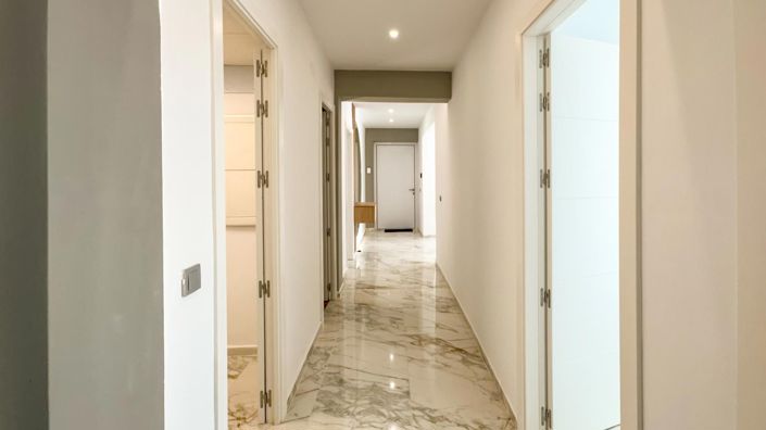 Image No.47-Villa for sale