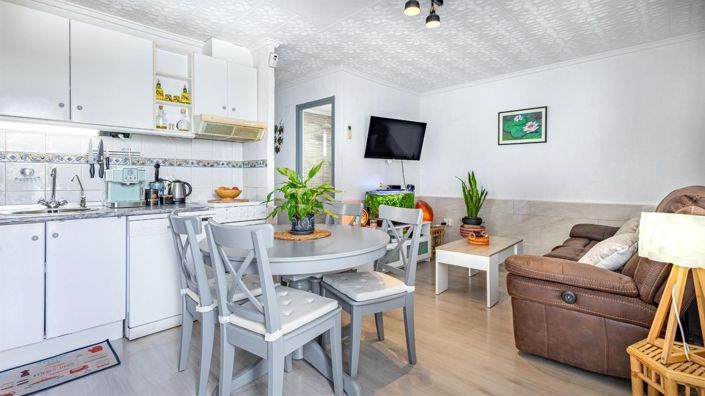 Image No.10-2 Bed Bungalow for sale