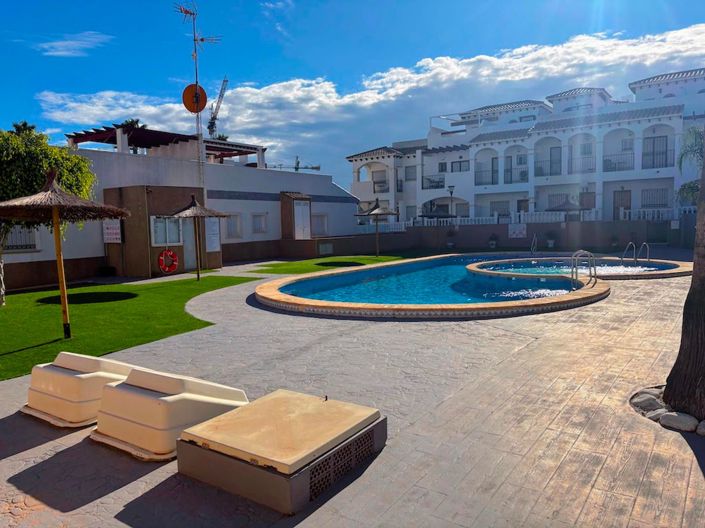 Image No.19-2 Bed Bungalow for sale