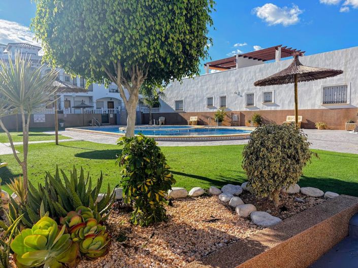 Image No.20-2 Bed Bungalow for sale