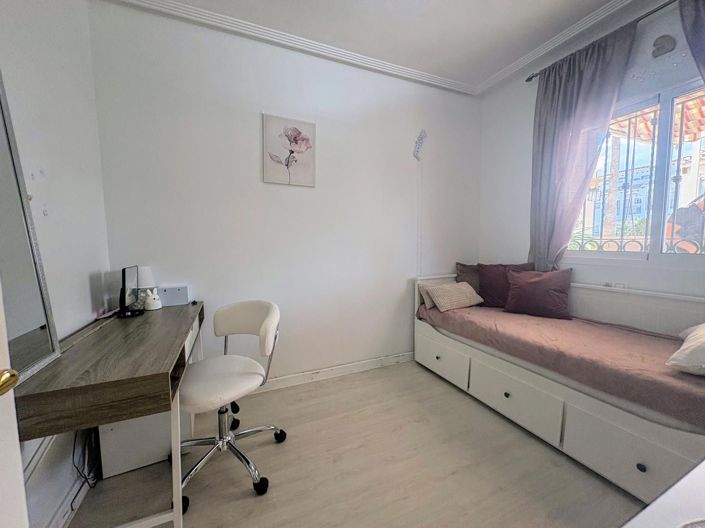 Image No.21-2 Bed Bungalow for sale