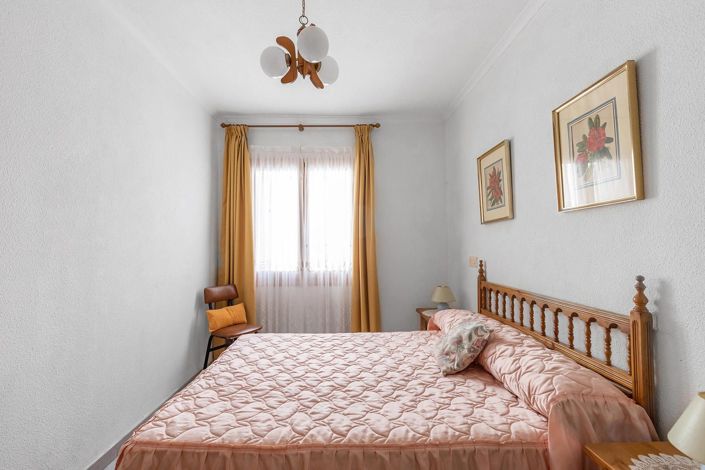 Image No.12-2 Bed Bungalow for sale