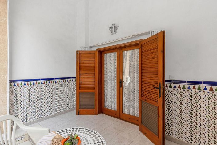 Image No.25-2 Bed Bungalow for sale