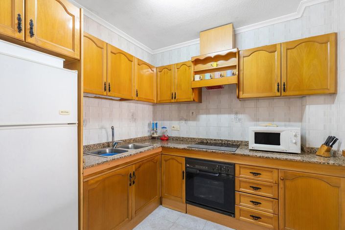 Image No.8-2 Bed Bungalow for sale