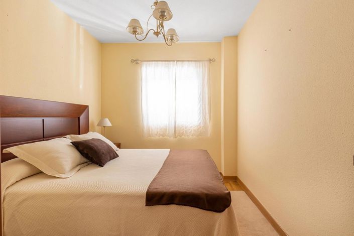 Image No.10-1 Bed Apartment for sale