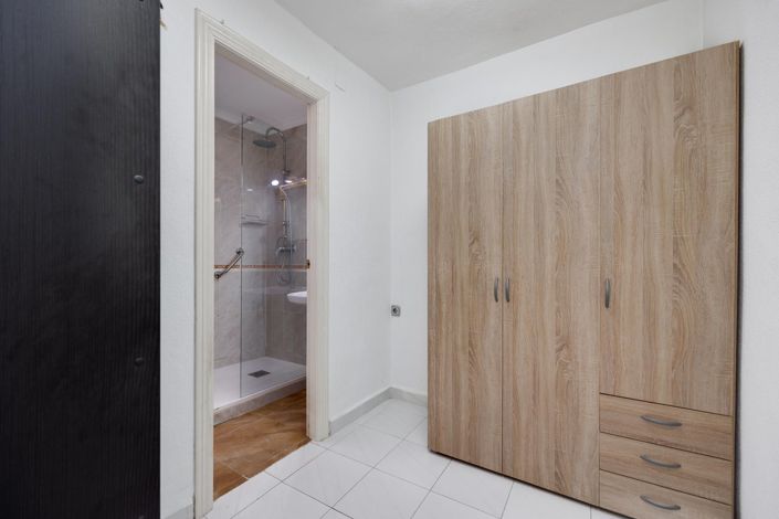 Image No.17-2 Bed Apartment for sale