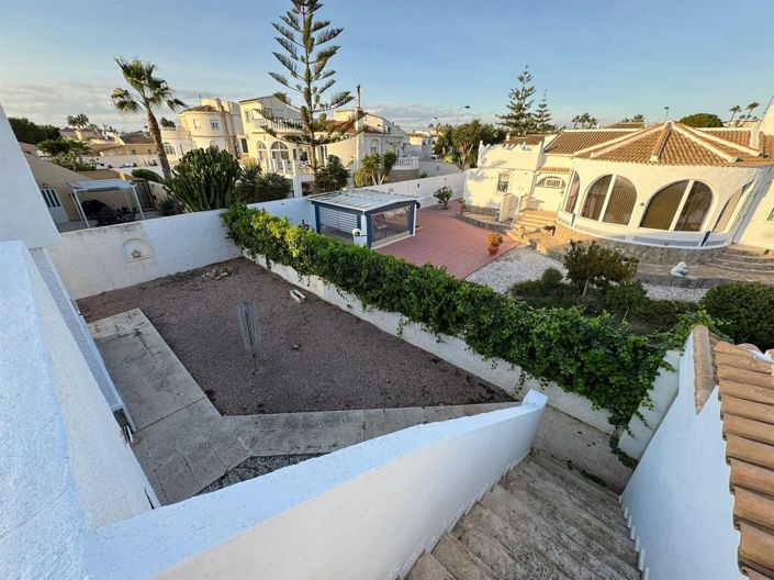 Image No.16-2 Bed Villa for sale