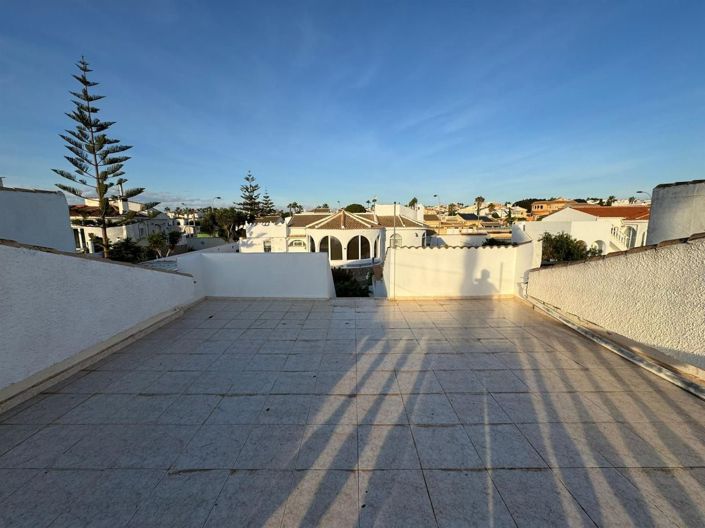 Image No.18-2 Bed Villa for sale