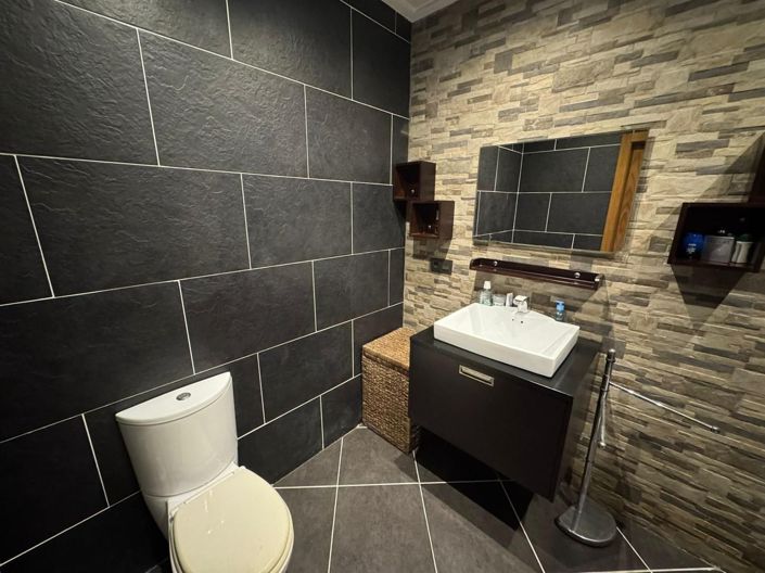 Image No.33-2 Bed Villa for sale