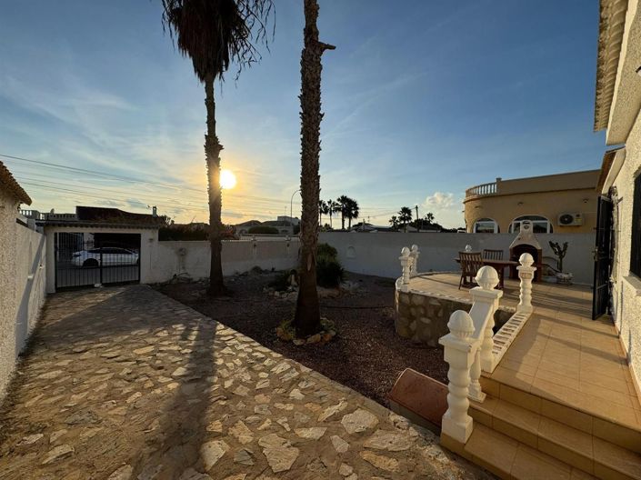 Image No.7-2 Bed Villa for sale