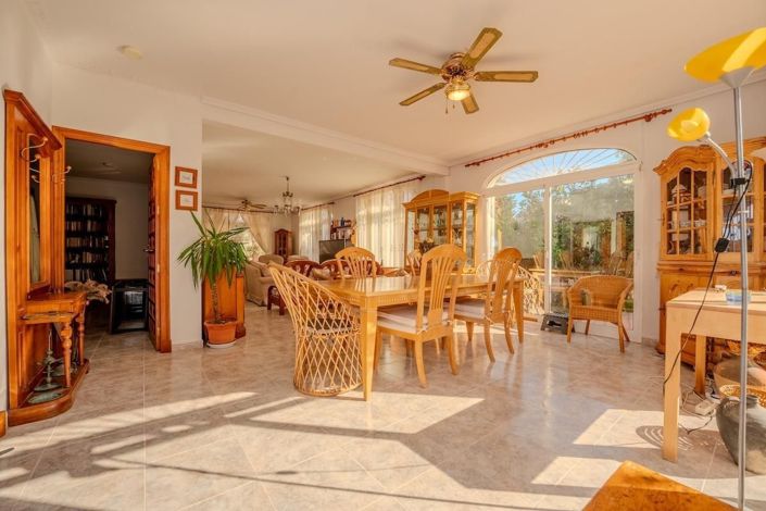 Image No.3-2 Bed Villa for sale