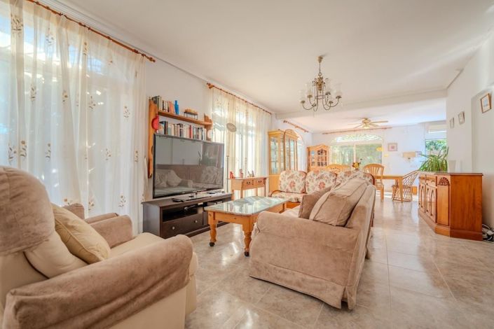 Image No.4-2 Bed Villa for sale