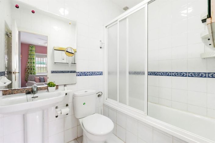 Image No.13-3 Bed House for sale