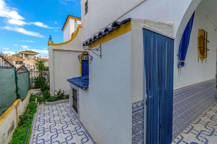 Image No.16-3 Bed House for sale