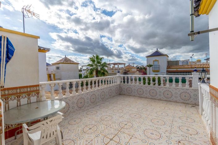 Image No.18-3 Bed House for sale