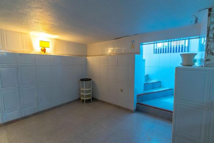 Image No.30-3 Bed House for sale