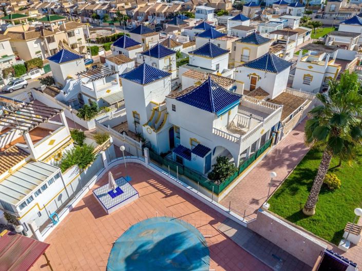 Image No.37-3 Bed House for sale