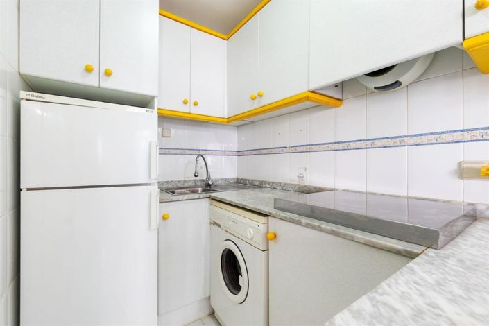 Image No.9-3 Bed House for sale