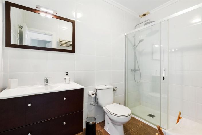 Image No.15-3 Bed House for sale