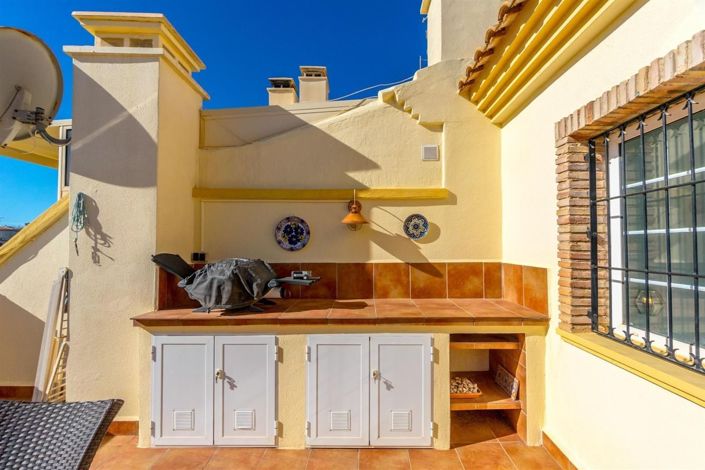 Image No.22-3 Bed House for sale