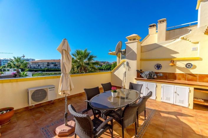 Image No.4-3 Bed House for sale