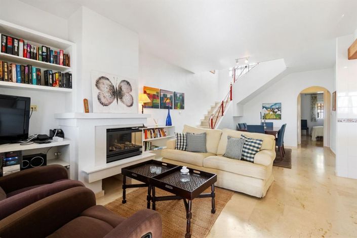 Image No.6-3 Bed House for sale