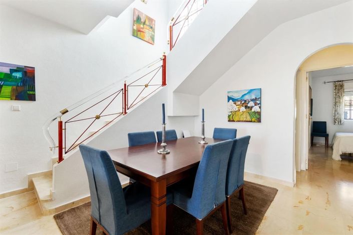 Image No.8-3 Bed House for sale