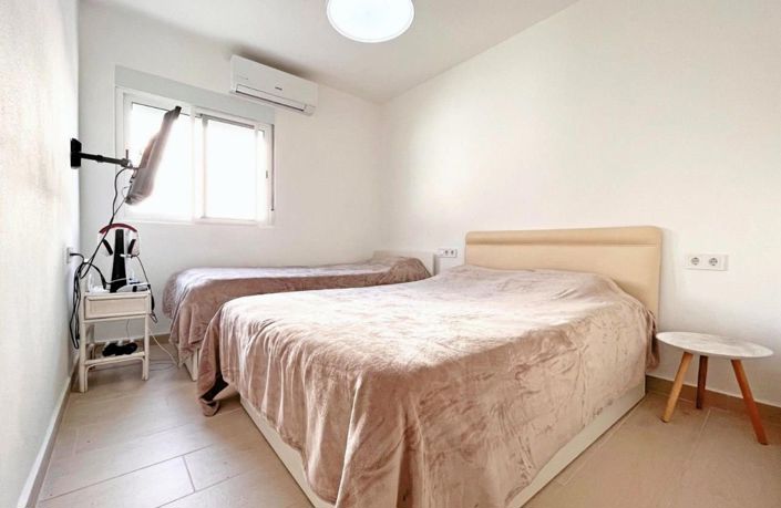 Image No.15-2 Bed House for sale
