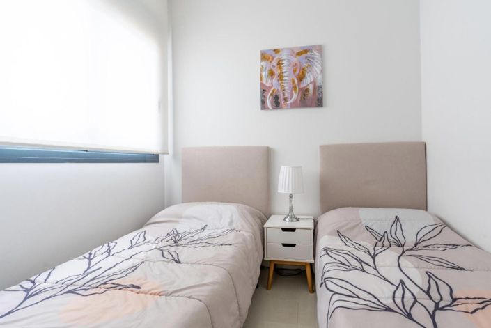 Image No.12-2 Bed Apartment for sale