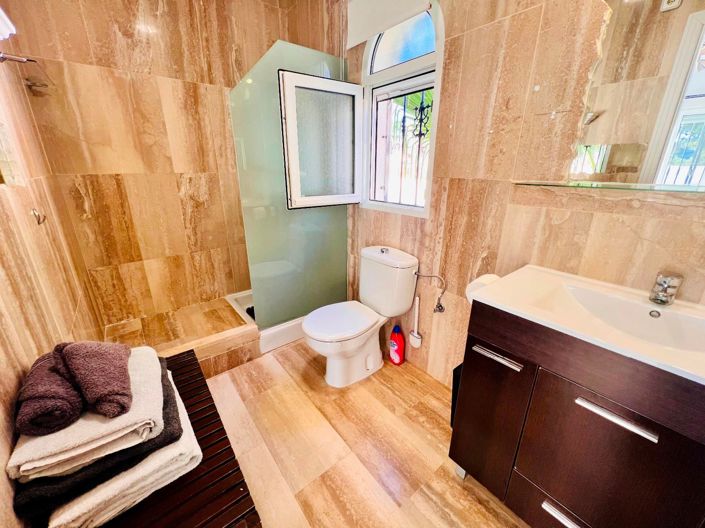 Image No.4-3 Bed Villa for sale