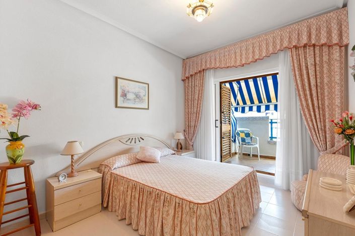 Image No.12-2 Bed Bungalow for sale