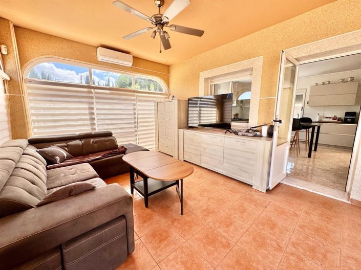 Image No.3-3 Bed Villa for sale