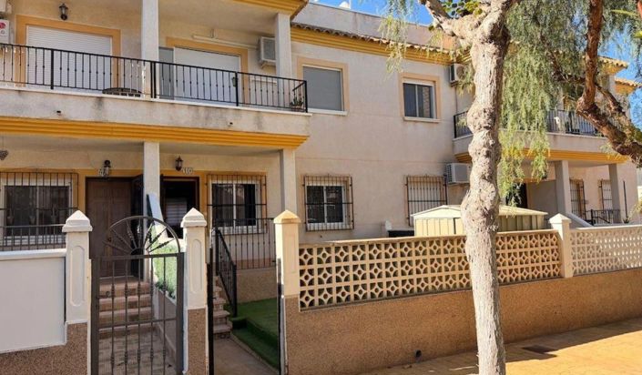 Image No.2-Bungalow de 2 chambres à vendre à Orihuela Costa