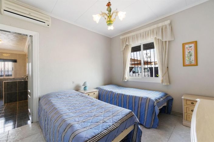 Image No.12-Villa de 4 chambres à vendre à Torrevieja