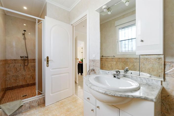 Image No.23-Villa de 4 chambres à vendre à Torrevieja