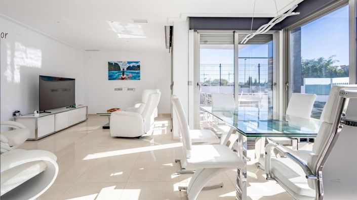 Image No.11-Villa de 4 chambres à vendre à Orihuela Costa