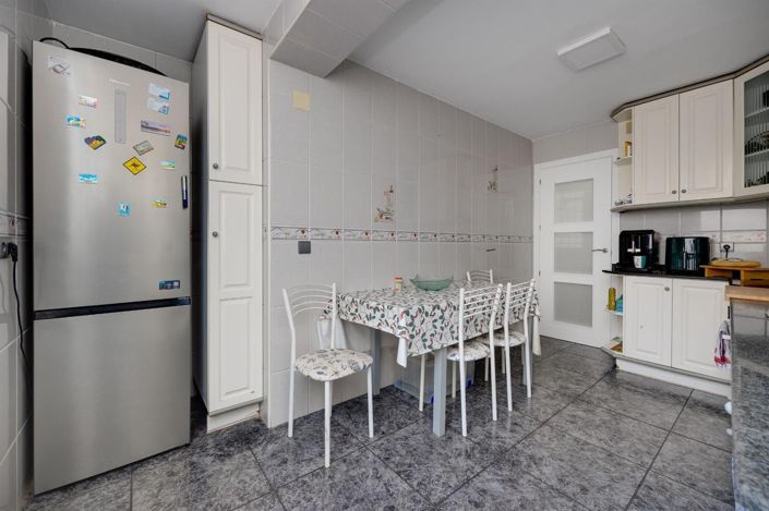 Image No.8-4 Bed Apartment for sale