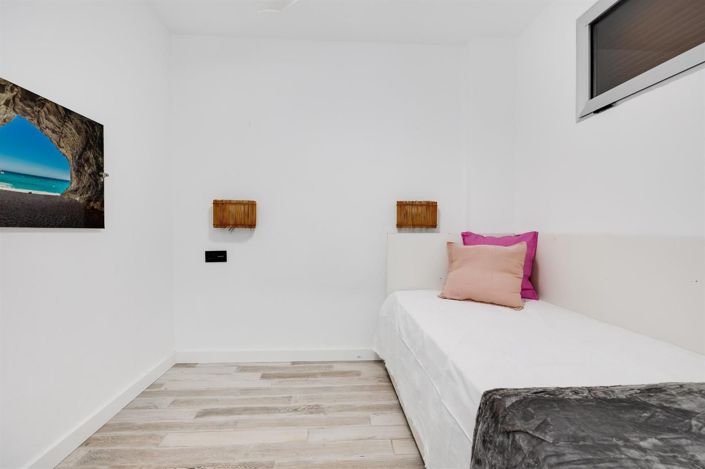 Image No.26-2 Bed Apartment for sale