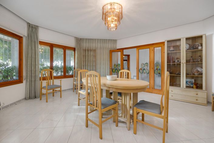 Image No.13-Villa for sale