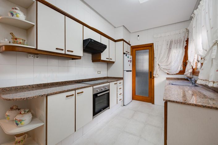 Image No.17-4 Bed Villa for sale